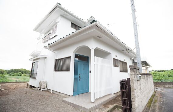 経年劣化している住宅の塗装を行います | 北広島で外壁塗装の施工は碓井塗装工業株式会社